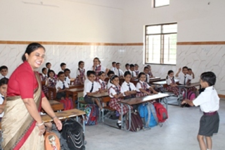 St Anselms North City School-Classroom with teacher