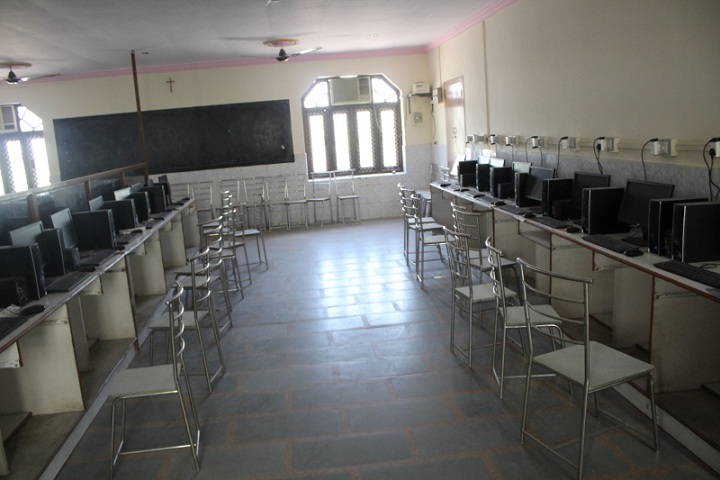 St Paul Senior Secondary School-IT-Lab full view