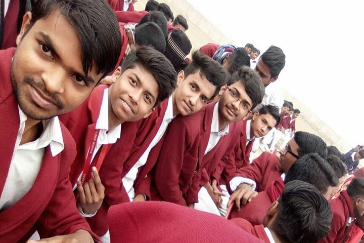 Mahadeo Shankar Lal Kataruka Saraswati Vidya Mandir- Students Group Pic
