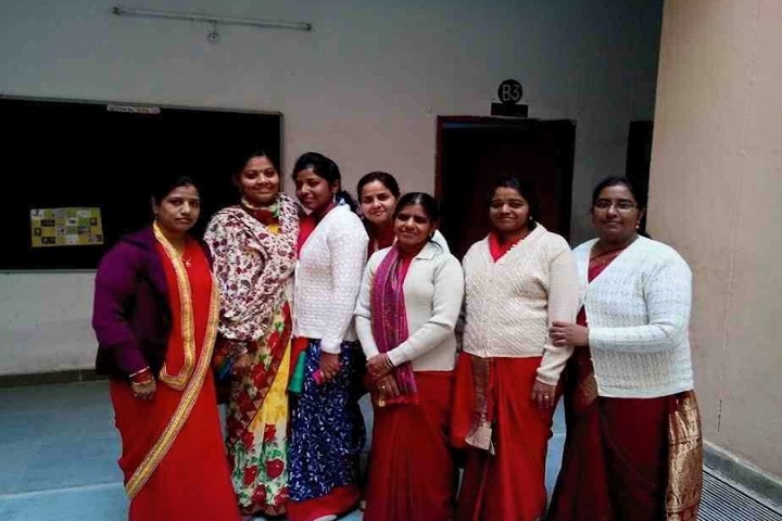 St Thomas School-Staff Group Photo