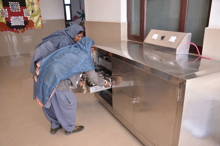 Suratgarh Public School-Cafeteria