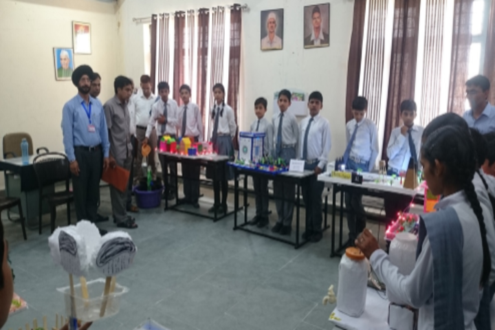 Swami Vivekanand Government Model School-Science Fair
