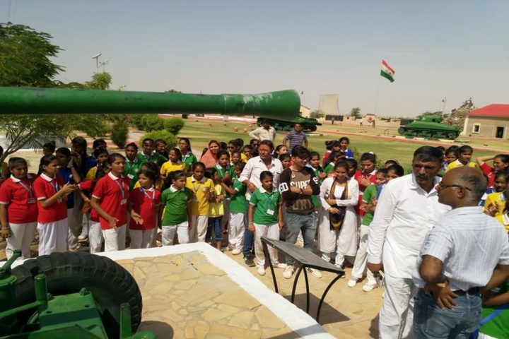 Swami Vivekanand Government Model School-Educational trip