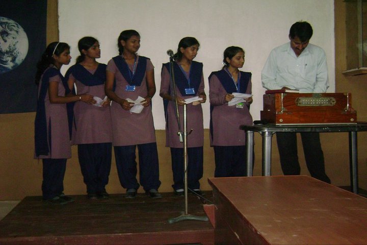 May Flower School- Music Competition