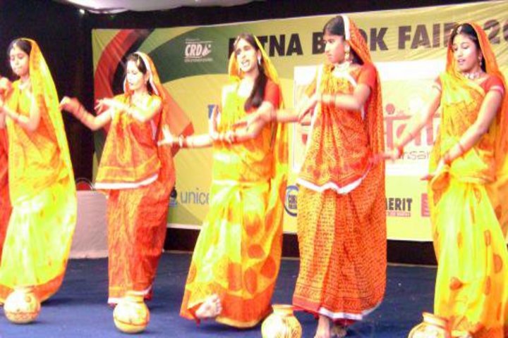 May Flower School-Dance Performance