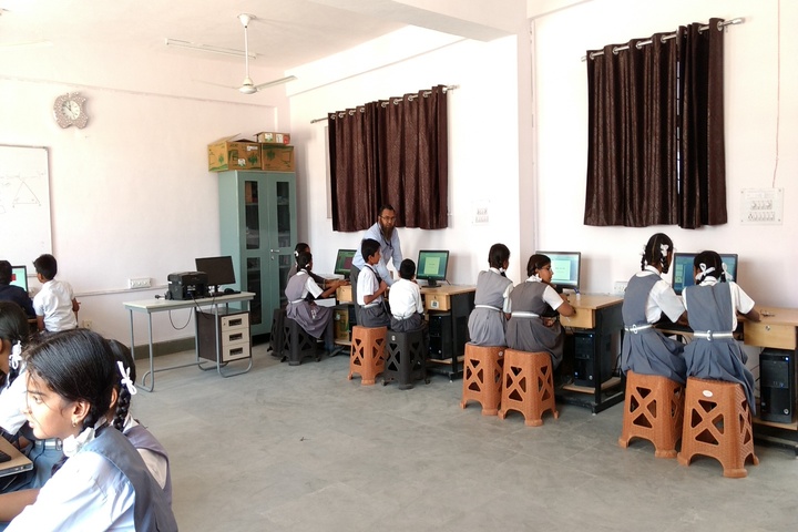 Swami Vivekanand Government Model School-Computer-Lab