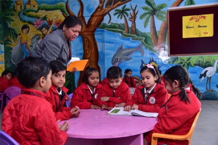 Tagore Public Senior Secondary School-Kids study hall