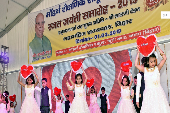 Modern English School-Dance Competition