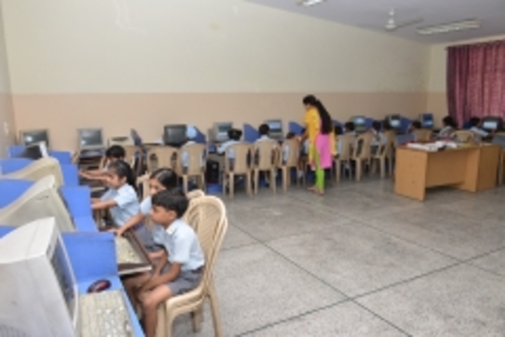 Vikas International School-Computer lab
