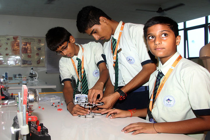 Mount Litera Zee School- Science Lab