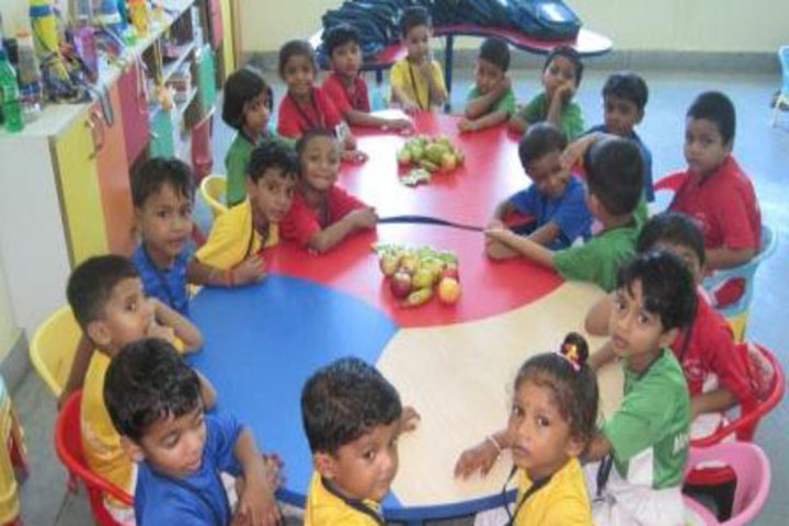 Mount Litera Zee School- Fruit Day