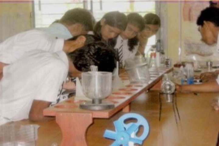Nalanda Public School-Science Lab