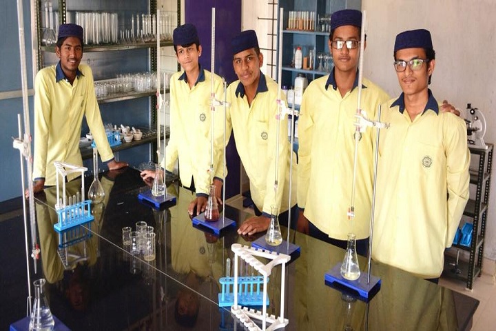 Al Munawara Islamic School Cbse-Laboratory