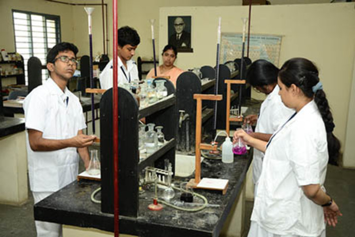 Bharati Vidyalaya Senior Secondary School-Chemsitry Lab