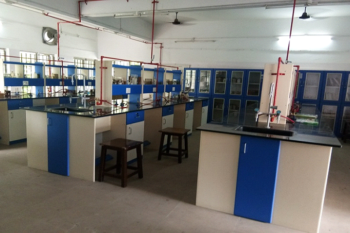 Chinmaya Vidyalaya-Chemistry Lab