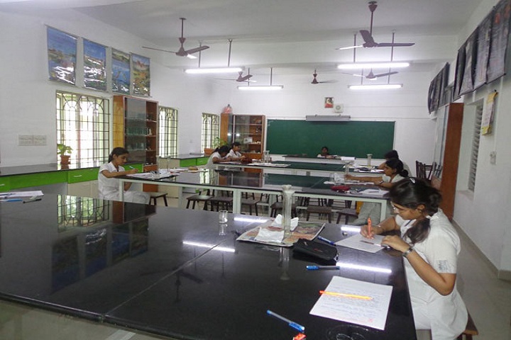 Chinmaya Vidyalaya-Biology Lab