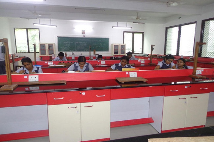 Chinmaya Vidyalaya-Physics Lab