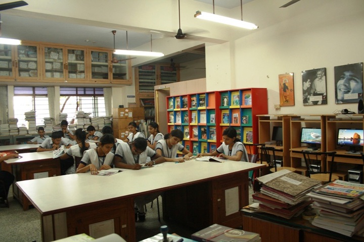 D A V Public School-Library