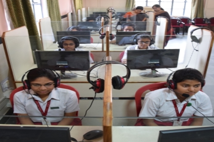 Notre Dame Academy-Computer Lab
