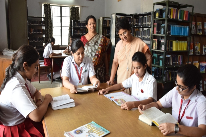 Notre Dame Academy-Library