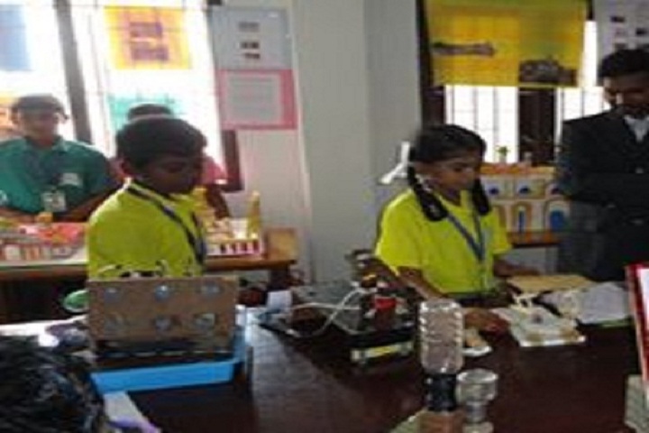 Esaki Vidyaashram-Science Exhibition