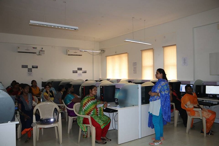 Jain Public School-School For Leaders-Computer-Laboratory