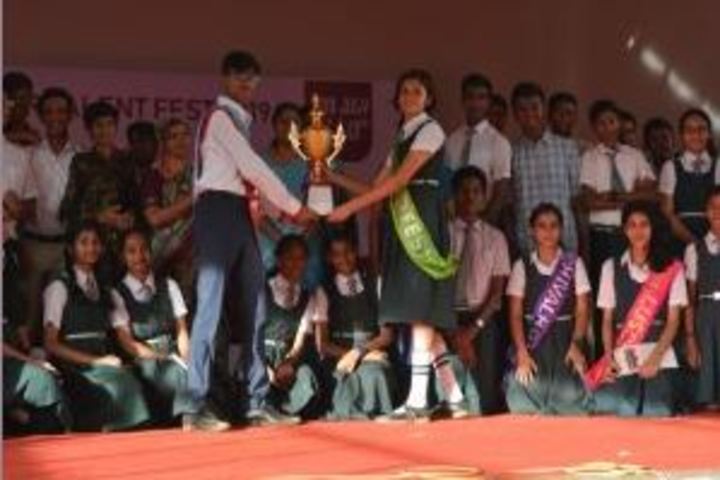Kamala Niketan Montessori School-Award Receiving