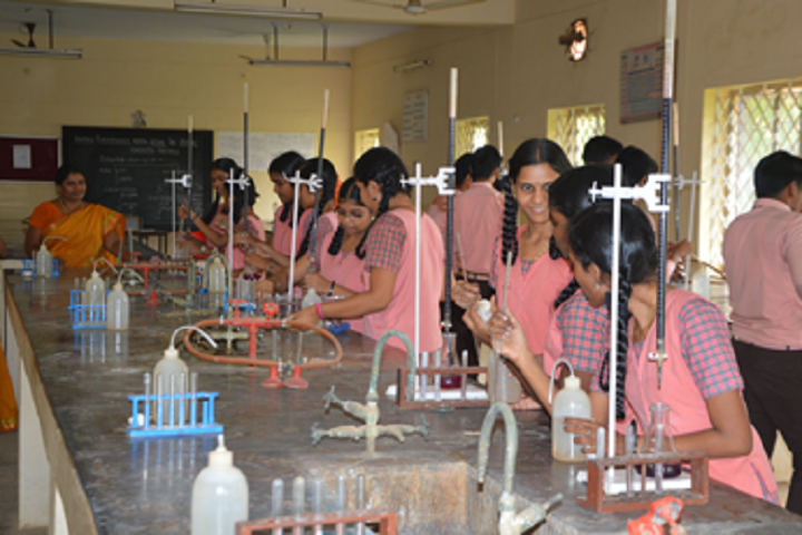 Kamala Subramaniam Secondary School-Chemistry lab