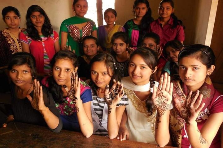 Oxford Senior Secondary School-Mehandi Designs