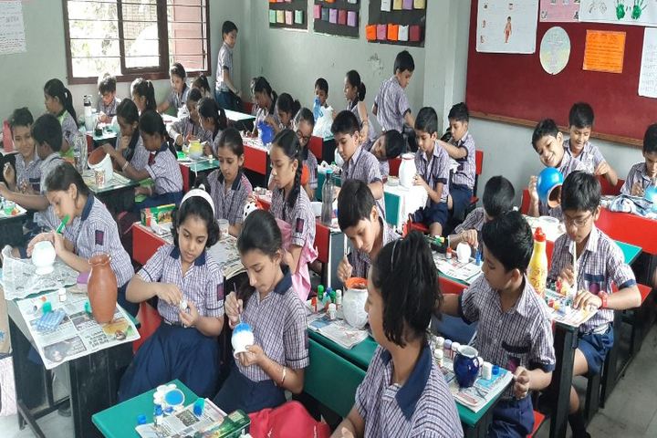 Kola Sarswathi Vaishnav Senior Secondary School-Art and Craft