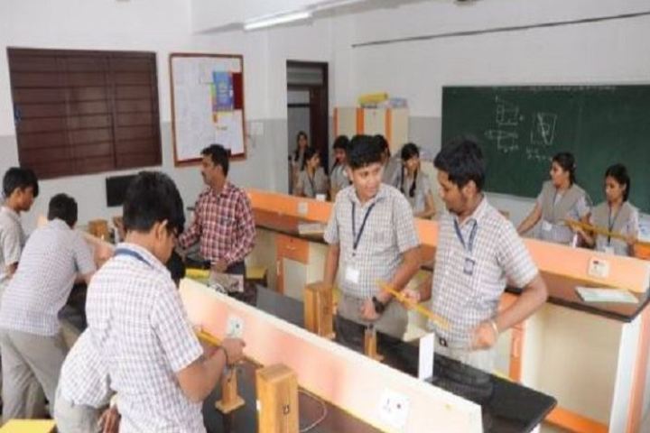 Kola Sarswathi Vaishnav Senior Secondary School-Physics Lab