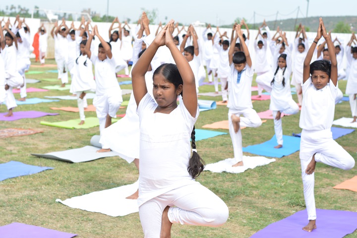 Lightworkers Academy-Yoga Day