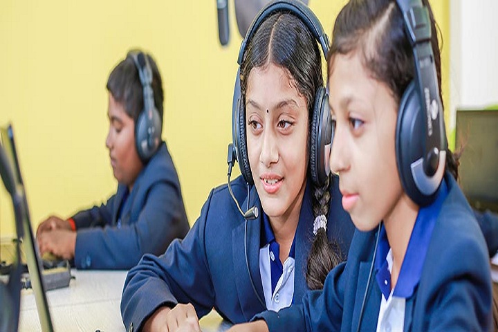 Manchester International School-Computer Lab