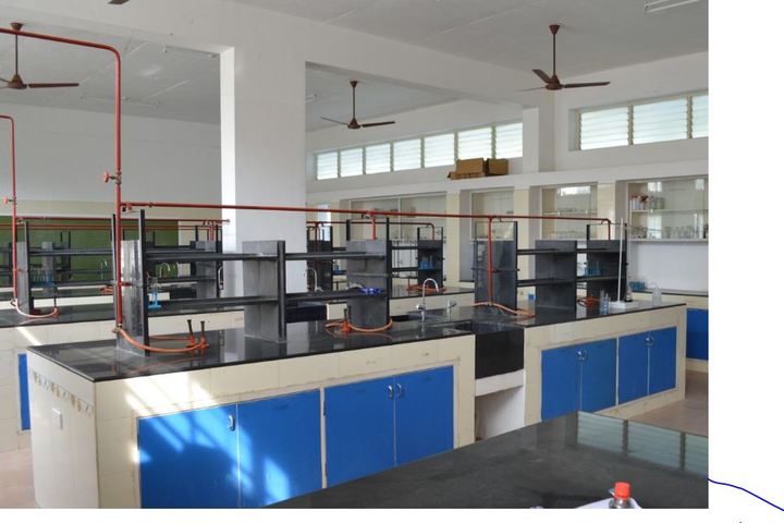 Notredame Of Holycross School-Chemistry Lab