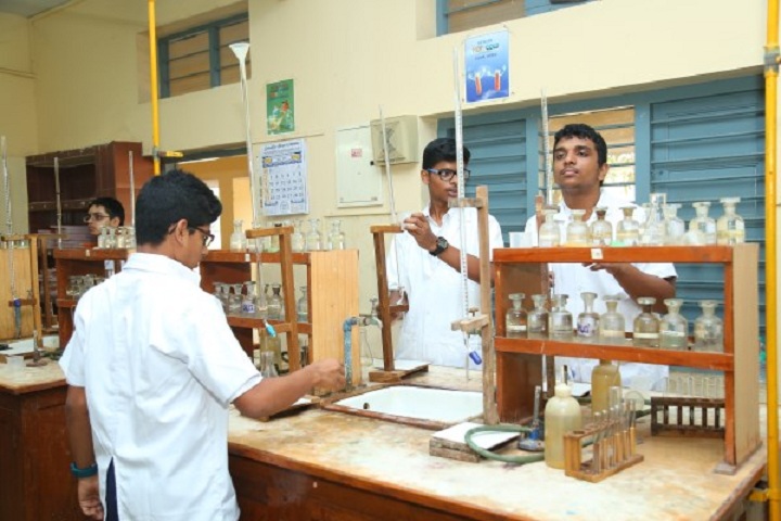 P S Senior Secondary School-Chemistry Lab