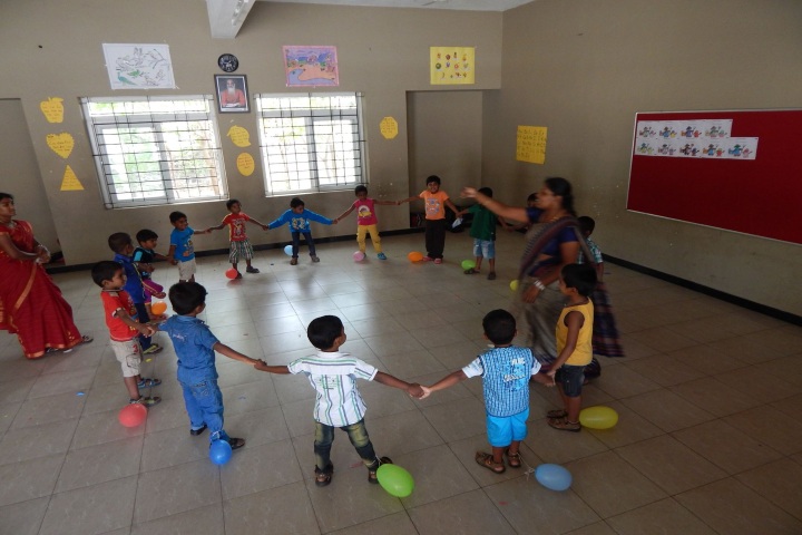 Pon Vidya Mandir Senior Secondary School-KG Classroom Activities