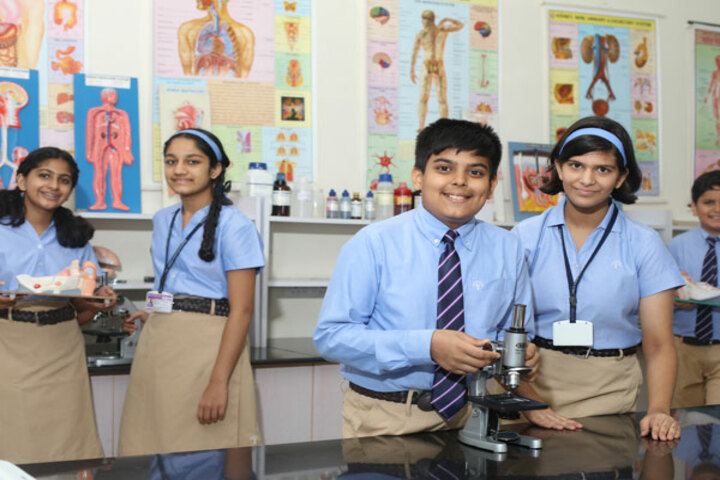 Podar International School-Science Lab