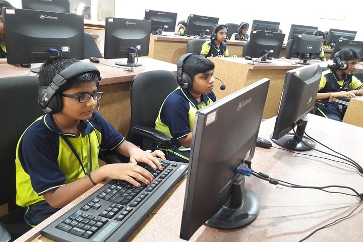 Saratha International School-Computer Lab