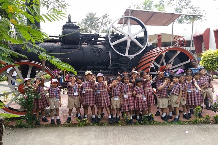 Sir Mutha School - picnic