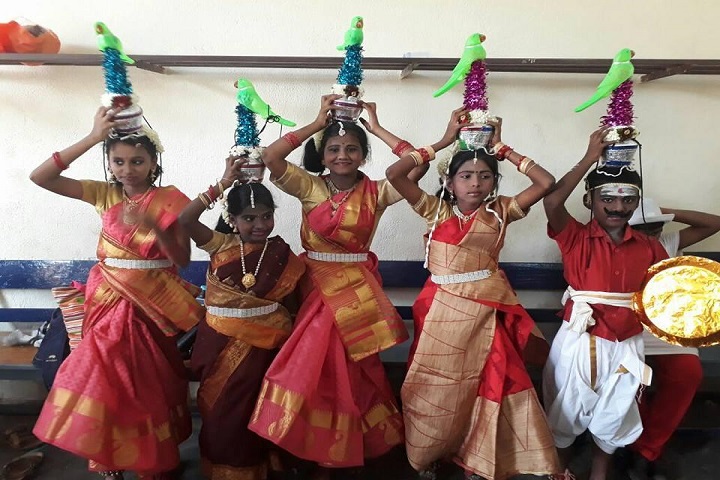 Sri Raja Vidya Vikaas School-dance