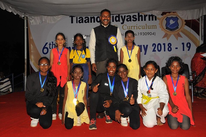 Tiaano Vidyashrm-Prize Distribution