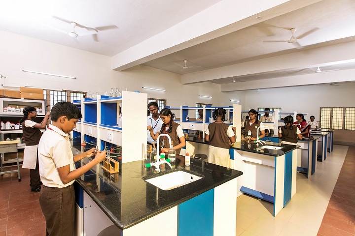 Vidya Mandir School-Chemistry Lab