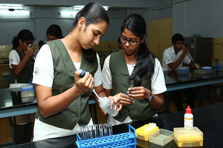 Vidya Mandir School-Biotechnology Lab
