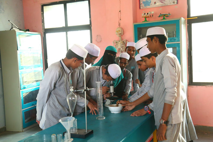Almas High School-Biology Lab