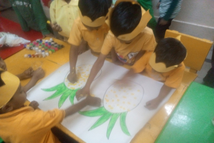 Azra Public School-Drawing Activity
