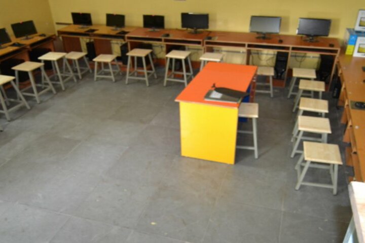 Creekside School-Computer Lab