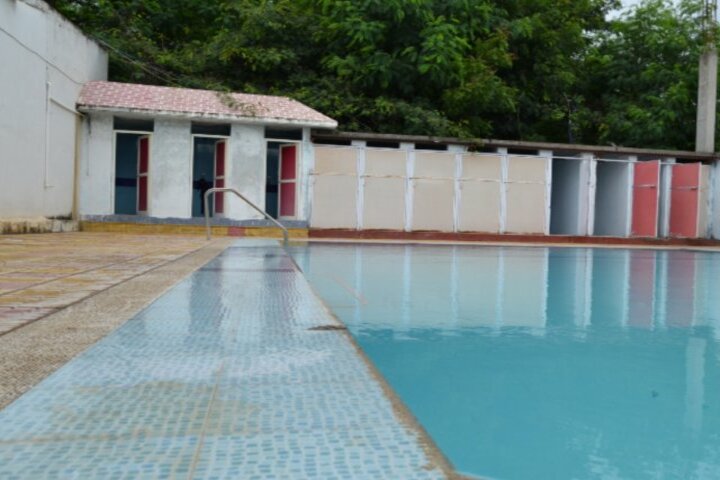 Creekside School-Swimming Pool