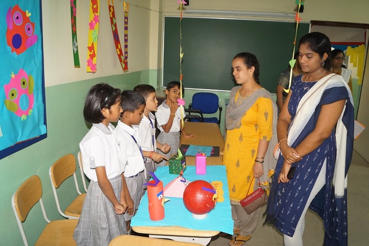Delhi School Of Excellence-Science Exhibition