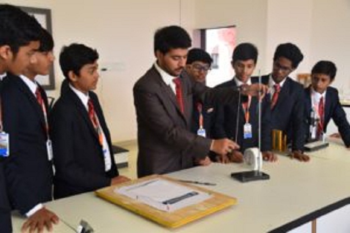 Shree Neelkanth Vidyapeeth International School-Physics-Lab