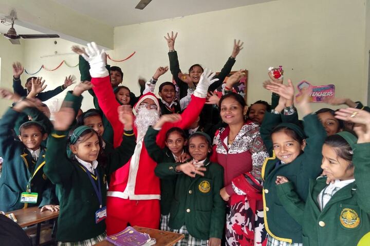 Raza International Girls School-Christmas Celebrations